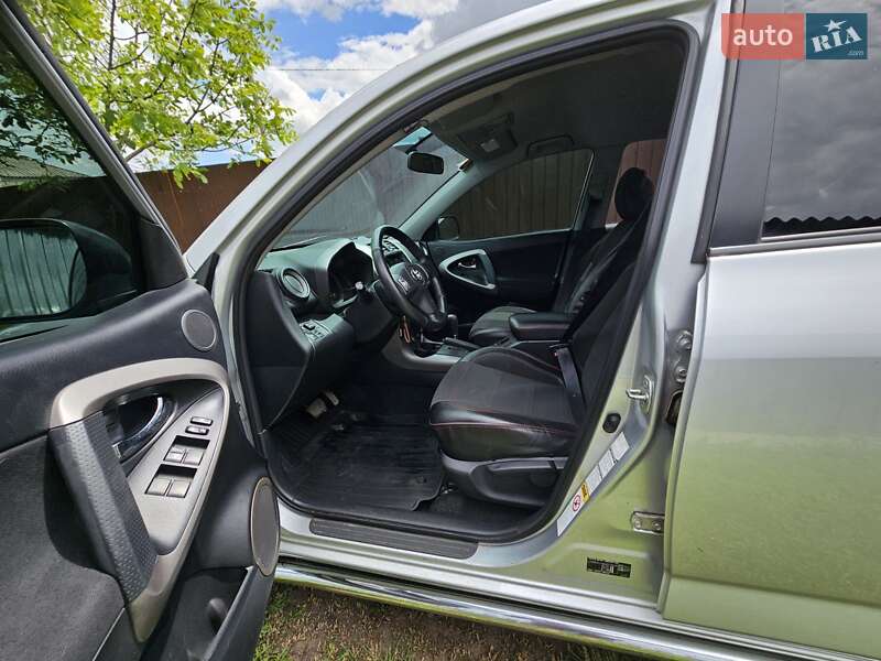 Позашляховик / Кросовер Toyota RAV4 2008 в Первомайську