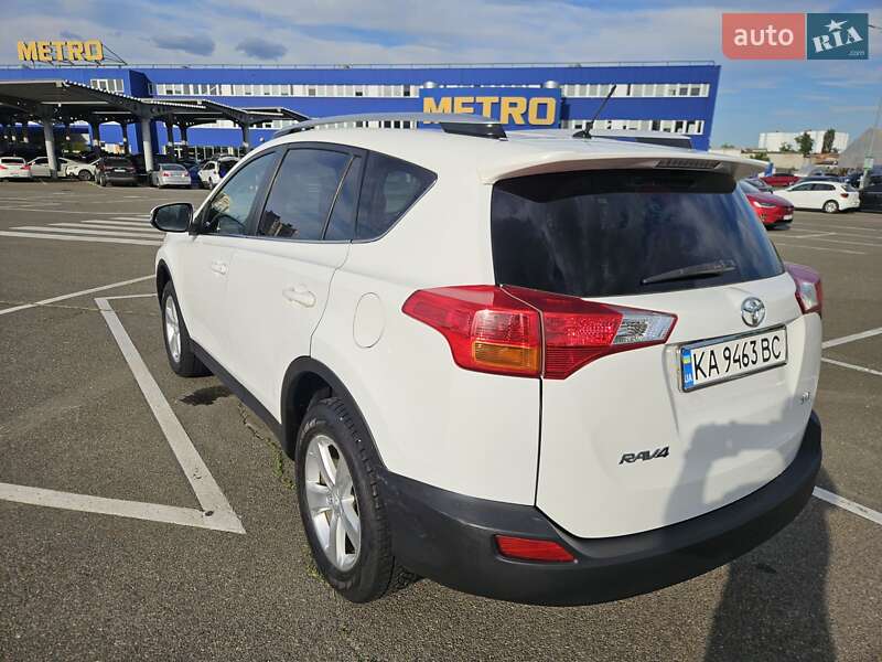Внедорожник / Кроссовер Toyota RAV4 2013 в Киеве