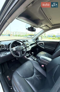 Позашляховик / Кросовер Toyota RAV4 2007 в Києві