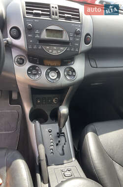 Внедорожник / Кроссовер Toyota RAV4 2008 в 