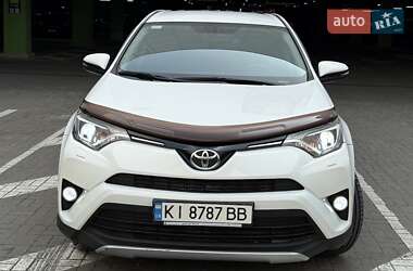 Позашляховик / Кросовер Toyota RAV4 2015 в Києві