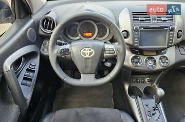 Внедорожник / Кроссовер Toyota RAV4 2010 в 