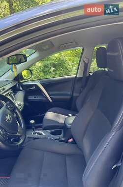 Внедорожник / Кроссовер Toyota RAV4 2013 в 
