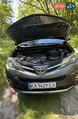 Внедорожник / Кроссовер Toyota RAV4 2013 в 