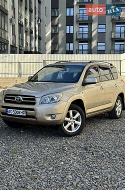 Внедорожник / Кроссовер Toyota RAV4 2007 в Ужгороде