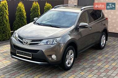 Позашляховик / Кросовер Toyota RAV4 2013 в 