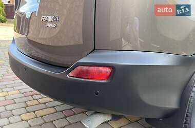 Позашляховик / Кросовер Toyota RAV4 2013 в 
