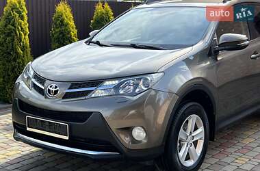Позашляховик / Кросовер Toyota RAV4 2013 в 