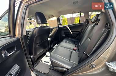 Позашляховик / Кросовер Toyota RAV4 2013 в 