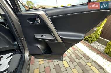 Позашляховик / Кросовер Toyota RAV4 2013 в 