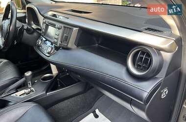 Позашляховик / Кросовер Toyota RAV4 2013 в 