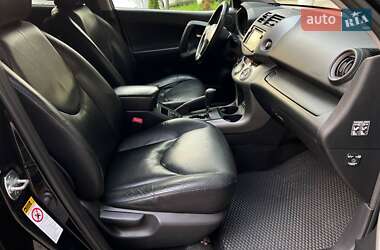 Внедорожник / Кроссовер Toyota RAV4 2008 в 