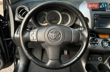 Внедорожник / Кроссовер Toyota RAV4 2008 в 