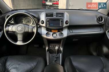Внедорожник / Кроссовер Toyota RAV4 2008 в 