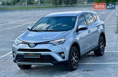 Позашляховик / Кросовер Toyota RAV4 2016 в Києві
