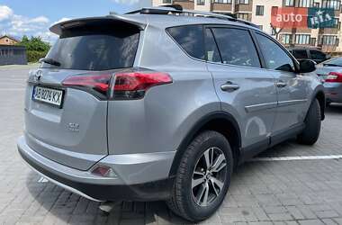 Внедорожник / Кроссовер Toyota RAV4 2016 в 