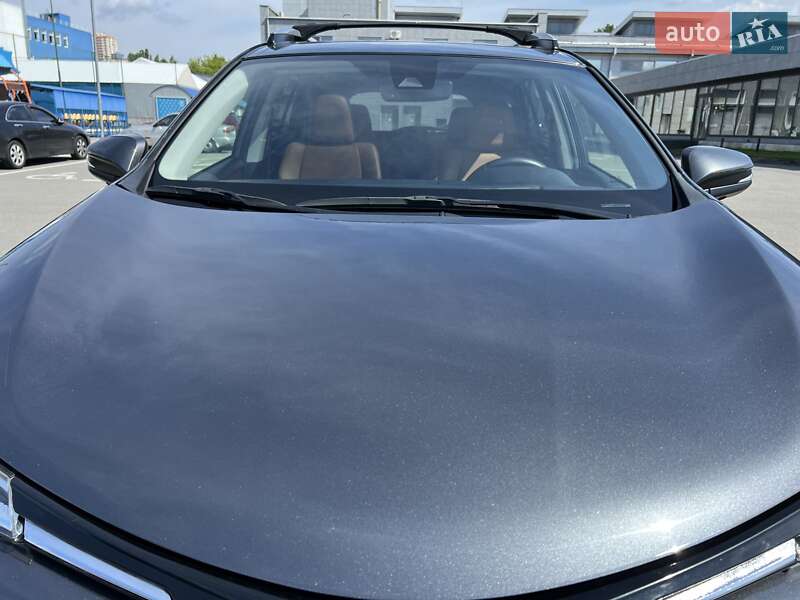 Внедорожник / Кроссовер Toyota RAV4 2017 в Киеве