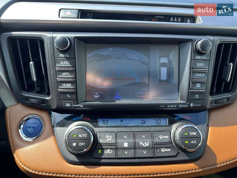 Внедорожник / Кроссовер Toyota RAV4 2017 в Киеве
