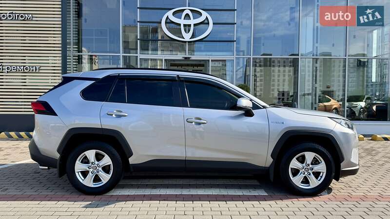 Внедорожник / Кроссовер Toyota RAV4 2020 в Чернигове