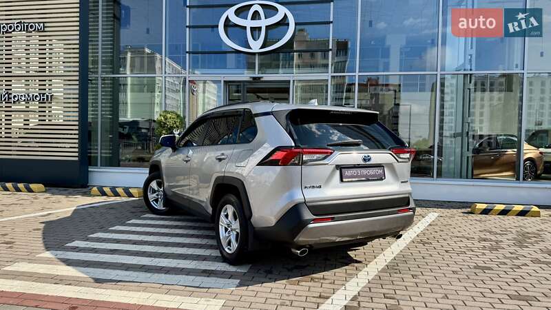 Внедорожник / Кроссовер Toyota RAV4 2020 в Чернигове