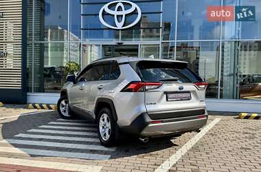 Внедорожник / Кроссовер Toyota RAV4 2020 в 