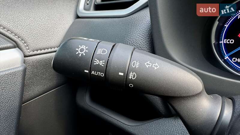 Внедорожник / Кроссовер Toyota RAV4 2020 в Чернигове