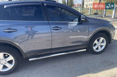 Внедорожник / Кроссовер Toyota RAV4 2013 в Березному