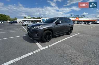 Внедорожник / Кроссовер Toyota RAV4 2019 в Ужгороде