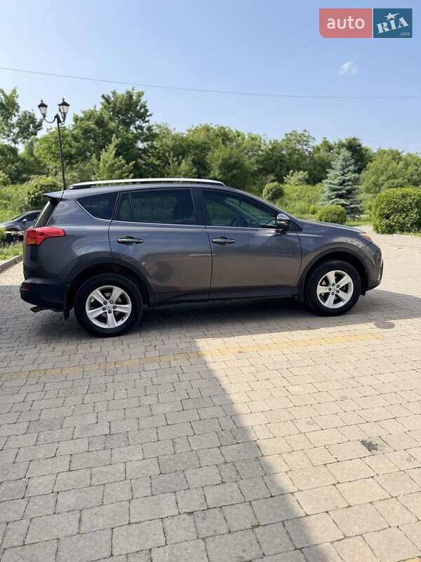 Внедорожник / Кроссовер Toyota RAV4 2013 в Ивано-Франковске