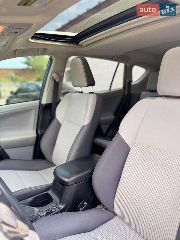 Внедорожник / Кроссовер Toyota RAV4 2013 в Ивано-Франковске