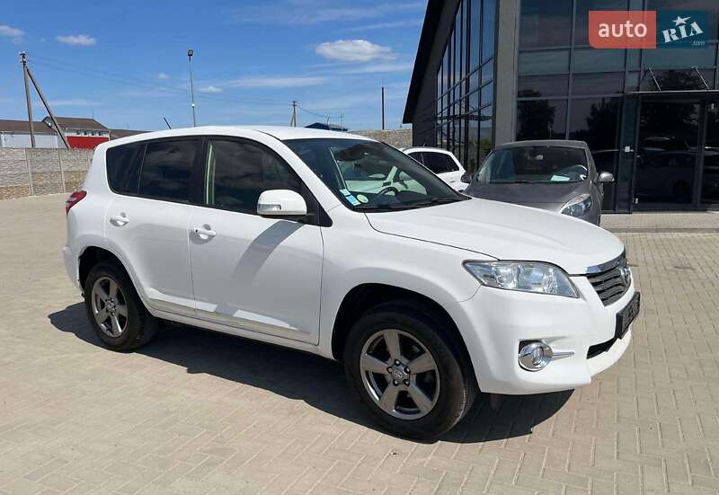 Внедорожник / Кроссовер Toyota RAV4 2012 в Киеве