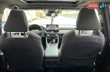Позашляховик / Кросовер Toyota RAV4 2021 в Тернополі