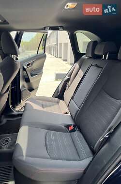 Позашляховик / Кросовер Toyota RAV4 2021 в Тернополі