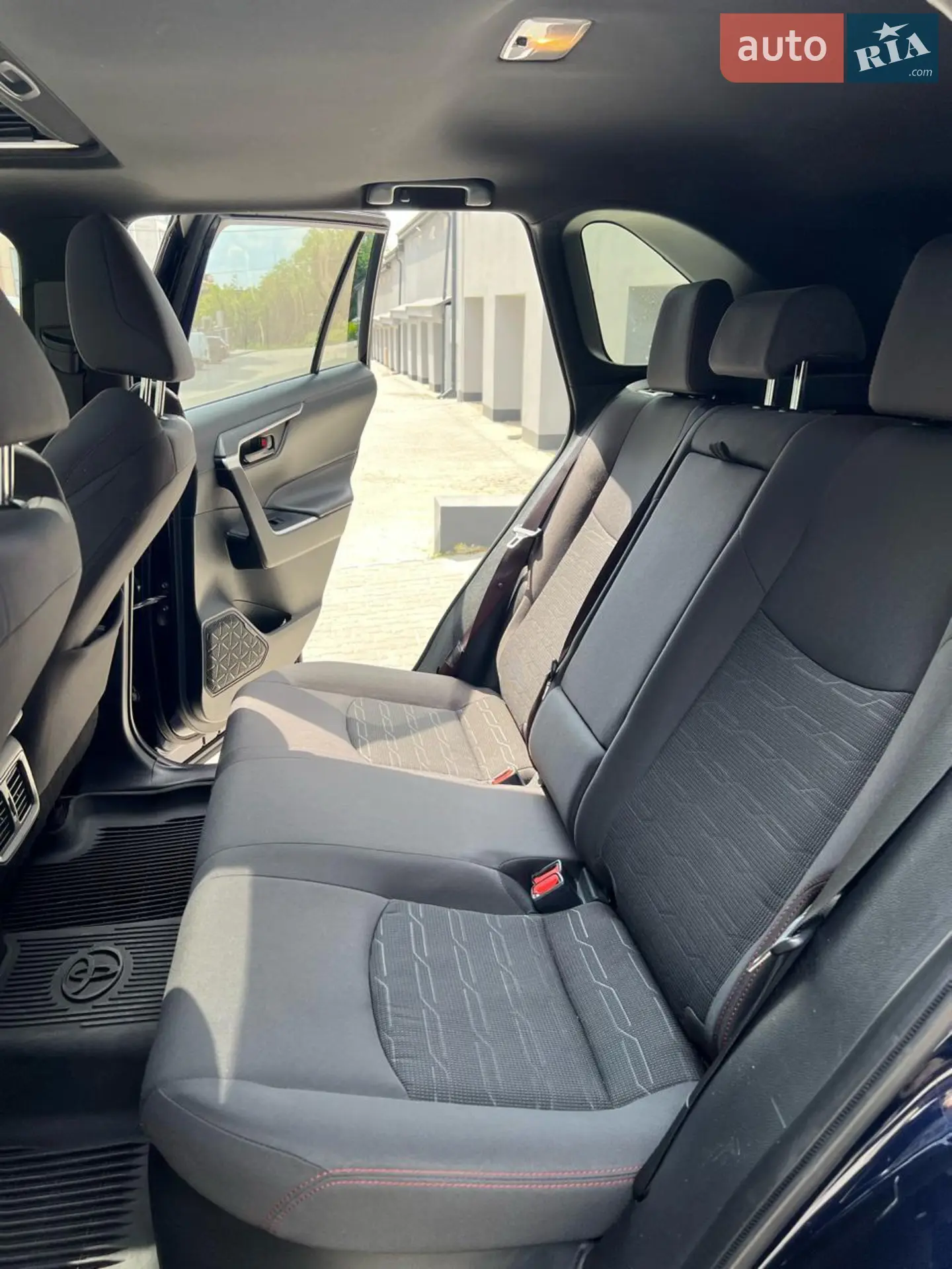 2021 Toyota RAV 4 - мініатюра 24