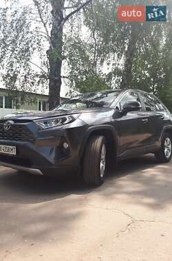 Внедорожник / Кроссовер Toyota RAV4 2019 в Изюме