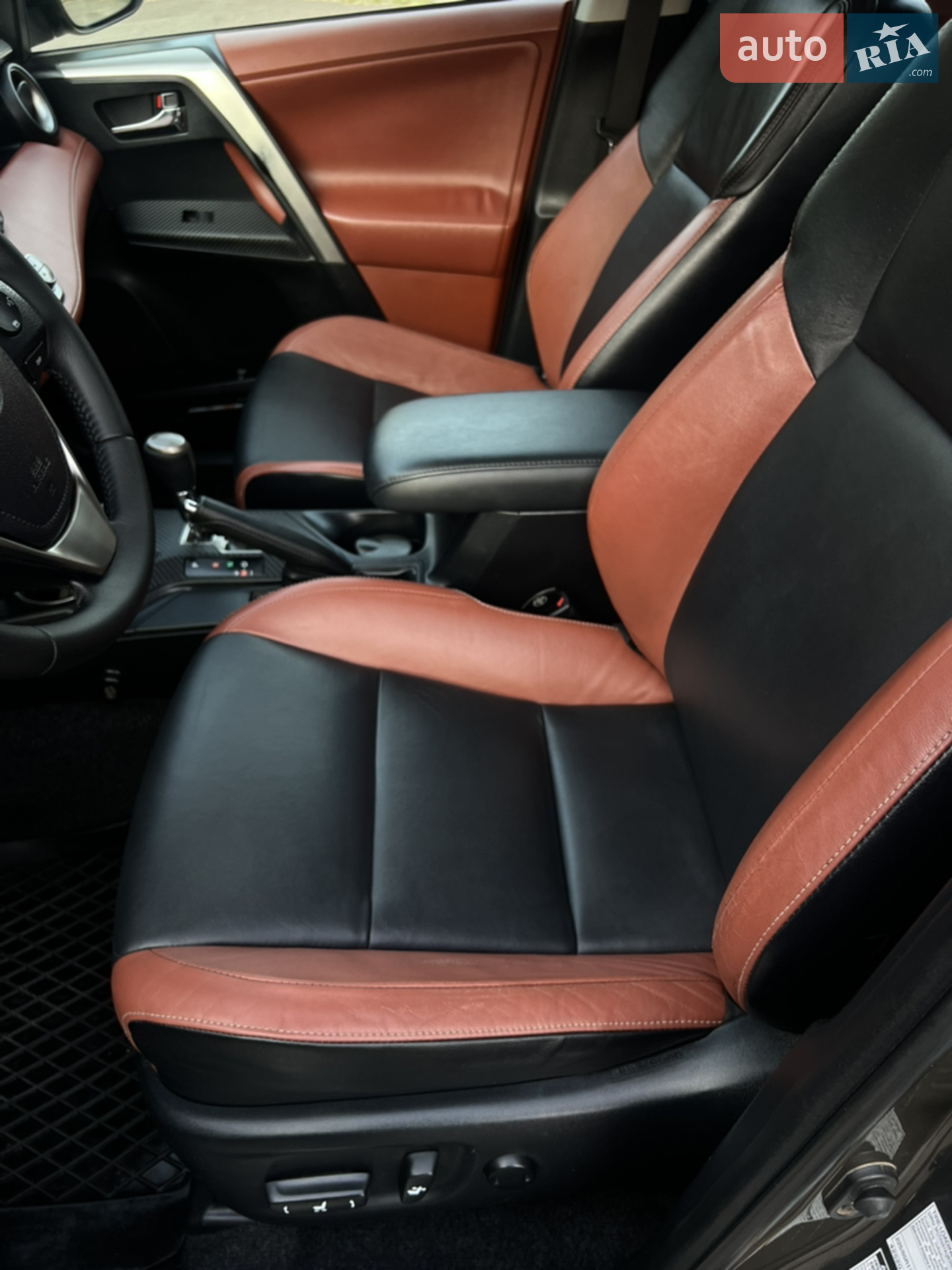 2013 Toyota RAV 4 - мініатюра 18