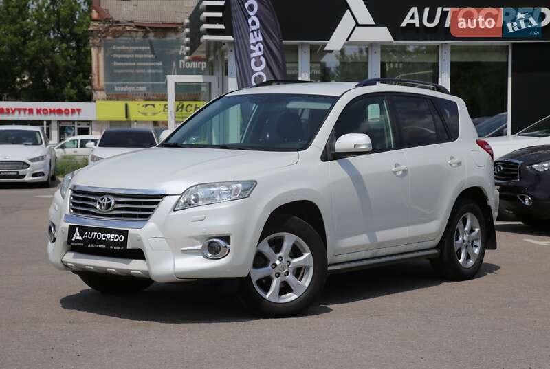 Toyota RAV4 2011