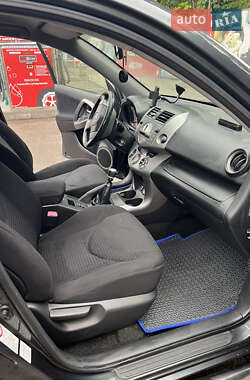 Позашляховик / Кросовер Toyota RAV4 2008 в 