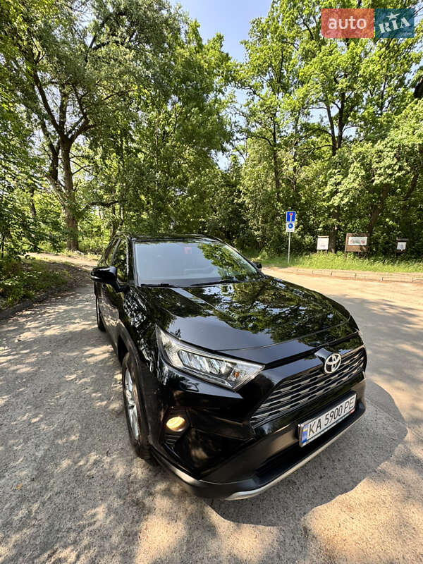 Внедорожник / Кроссовер Toyota RAV4 2019 в Киеве фото 4 Внедорожник / Кроссовер Toyota RAV4 2019 в Киеве