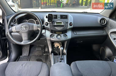 Внедорожник / Кроссовер Toyota RAV4 2007 в 