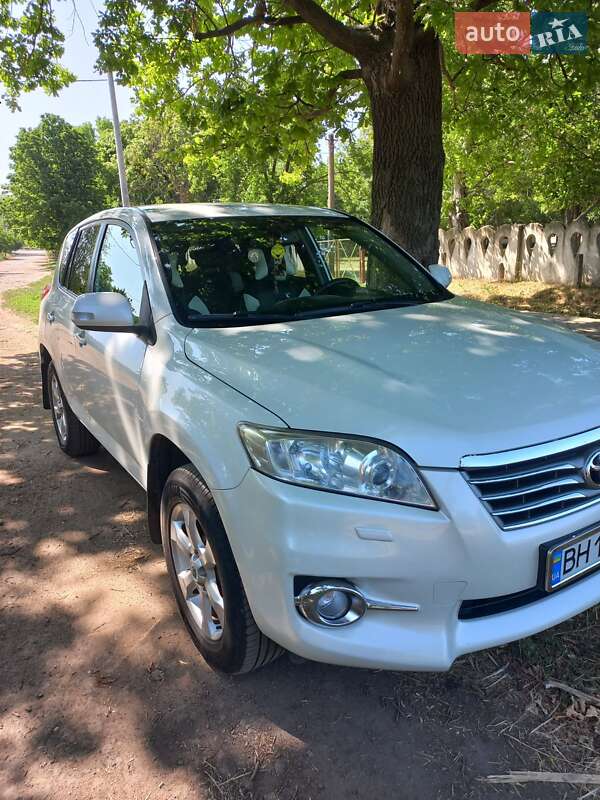 Toyota RAV4 2010