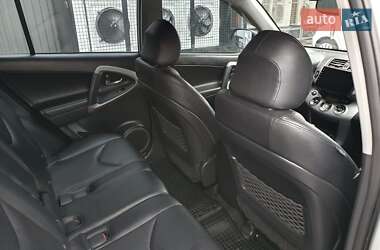 Внедорожник / Кроссовер Toyota RAV4 2006 в 