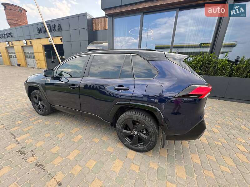 Позашляховик / Кросовер Toyota RAV4 2020 в Самборі