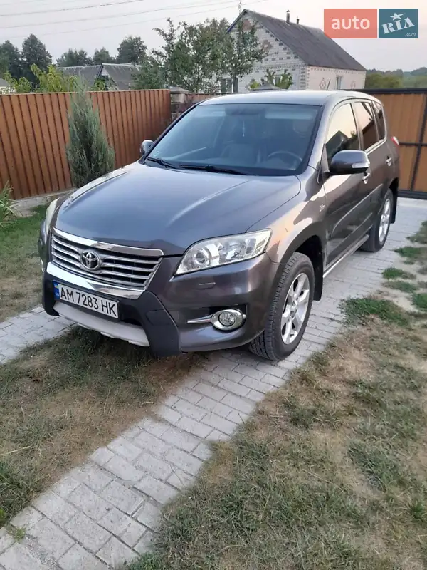Toyota RAV4 2011