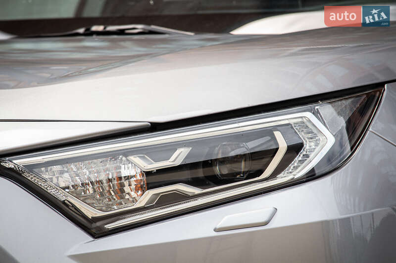 Внедорожник / Кроссовер Toyota RAV4 2020 в Львове