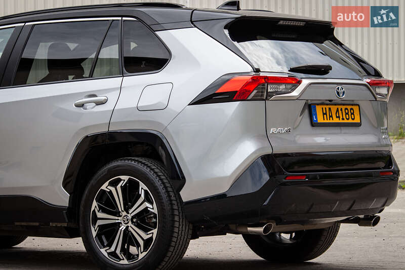 Внедорожник / Кроссовер Toyota RAV4 2020 в Львове