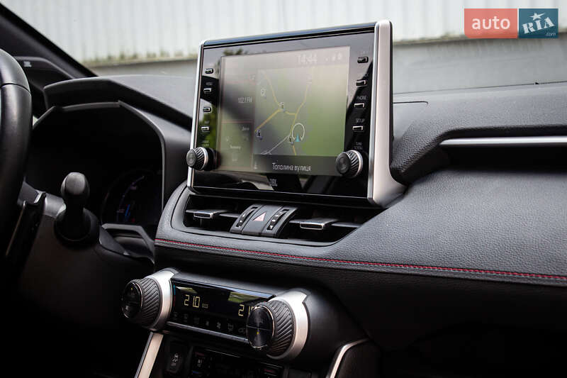Внедорожник / Кроссовер Toyota RAV4 2020 в Львове