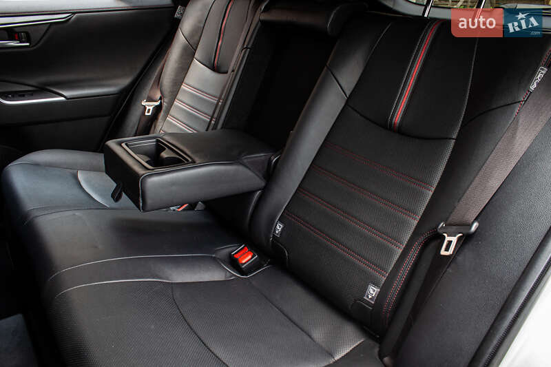 Внедорожник / Кроссовер Toyota RAV4 2020 в Львове