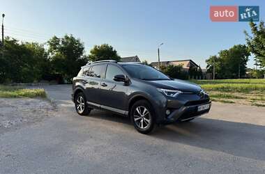 Внедорожник / Кроссовер Toyota RAV4 2016 в 