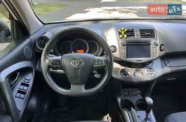 Внедорожник / Кроссовер Toyota RAV4 2009 в 